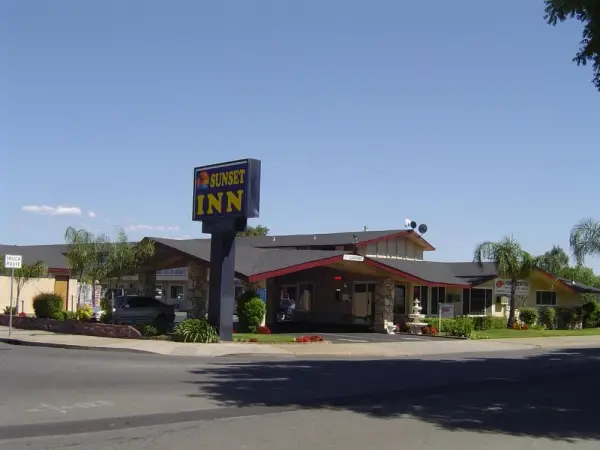 Sunset Inn Lake Oroville 5