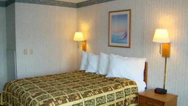 Sunset Inn Lake Oroville 6