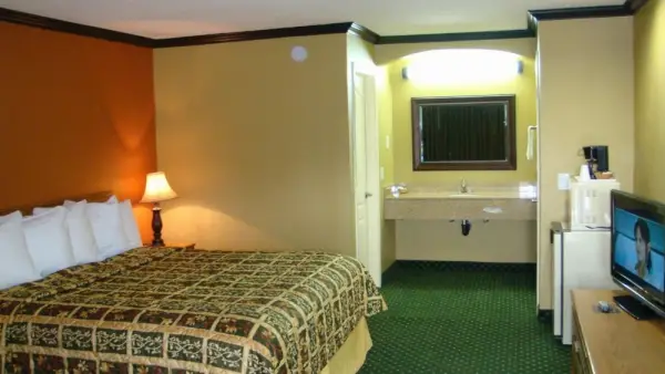 Sunset Inn Lake Oroville Main image